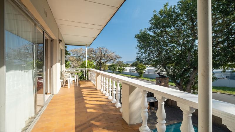 6 Bedroom Property for Sale in Parow North Western Cape
